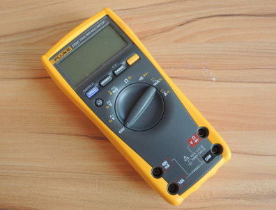175C อุปกรณ์การทดสอบอิเล็กทรอนิกส์ 179C ดิจิตอล True RMS มัลติเมตรที่มี ...