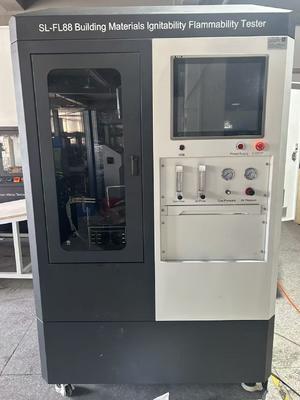 PC Control Model ISO 5657 เครื่องทดสอบความเผาไหม้ที่มี 10Kw/m2 ~ 70kW/m2 ความรังสีและผลิต 50W สําหรับการทดสอบความเผาไหม้ของวัสดุก่อสร้าง